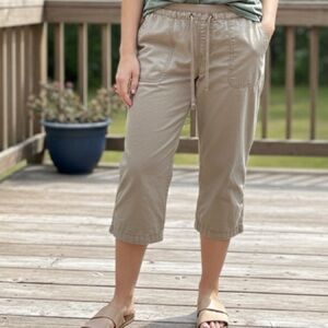 Old Navy lg tan pants with 4 pockets